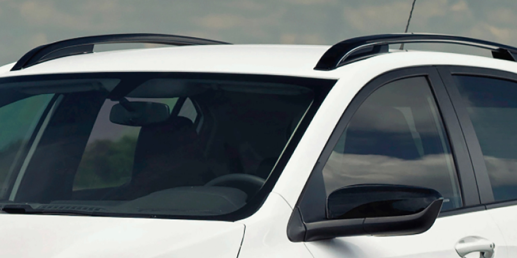 Chevrolet Onix 2027 Activ com rack de teto funcional